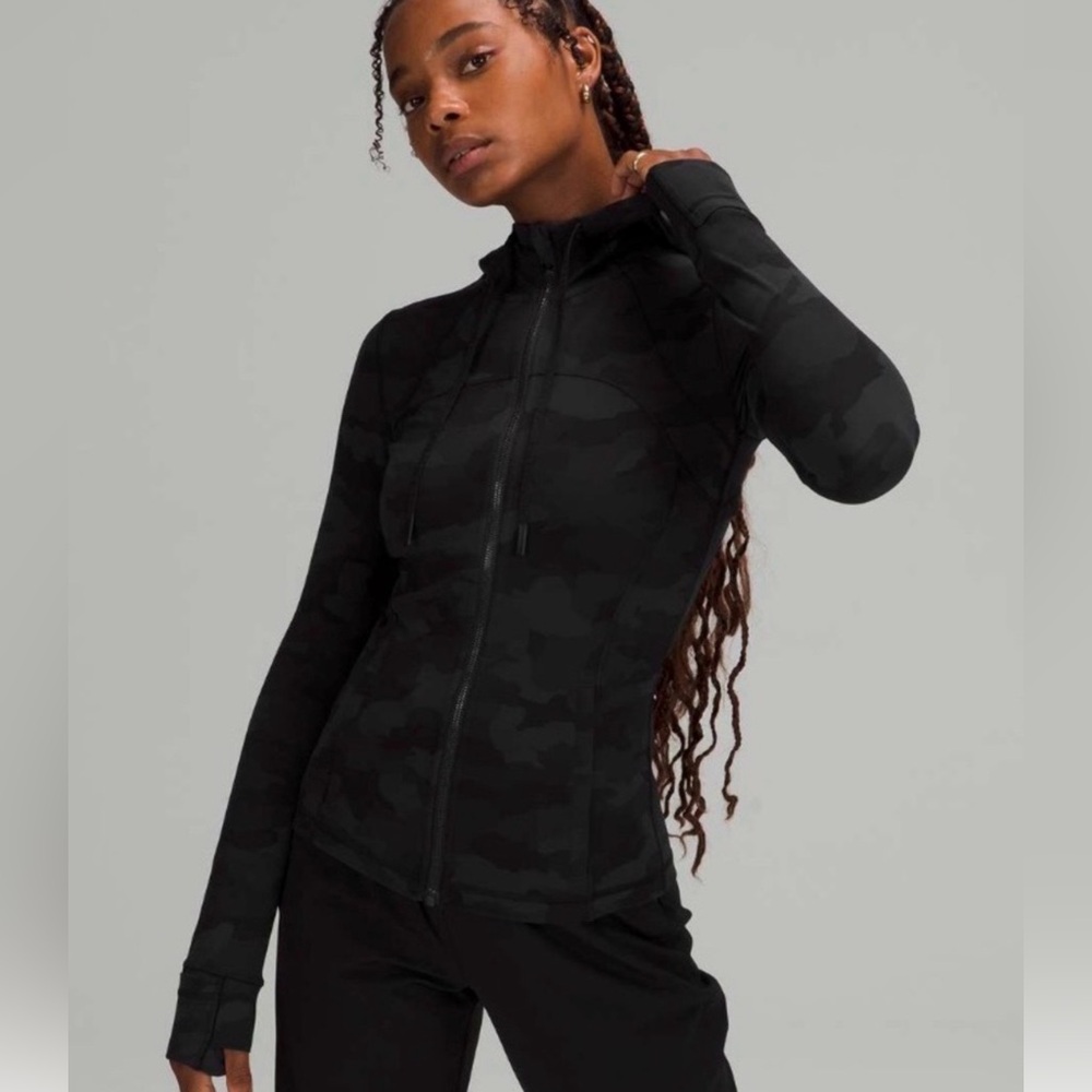 Lululemon Women’s Hooded Zip-Up Define Jacket in Black Camouflage